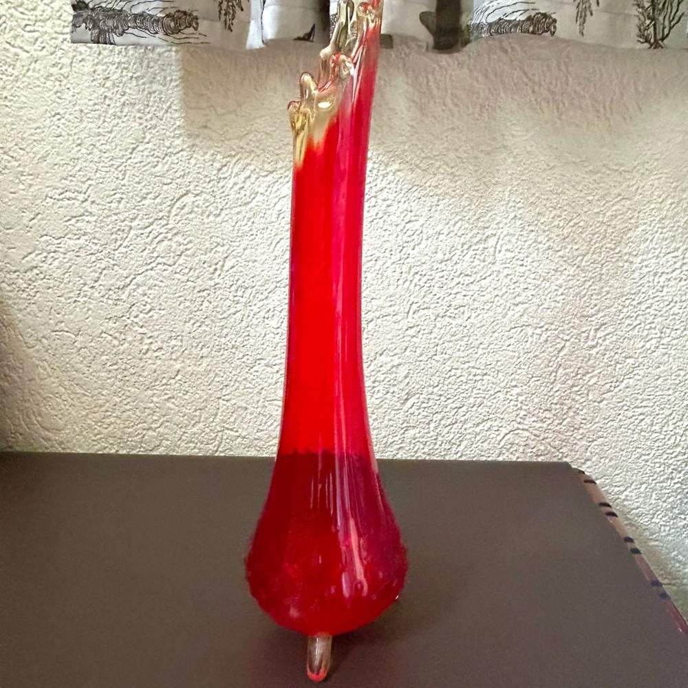 MCM L.E. Smith Amberina Vase